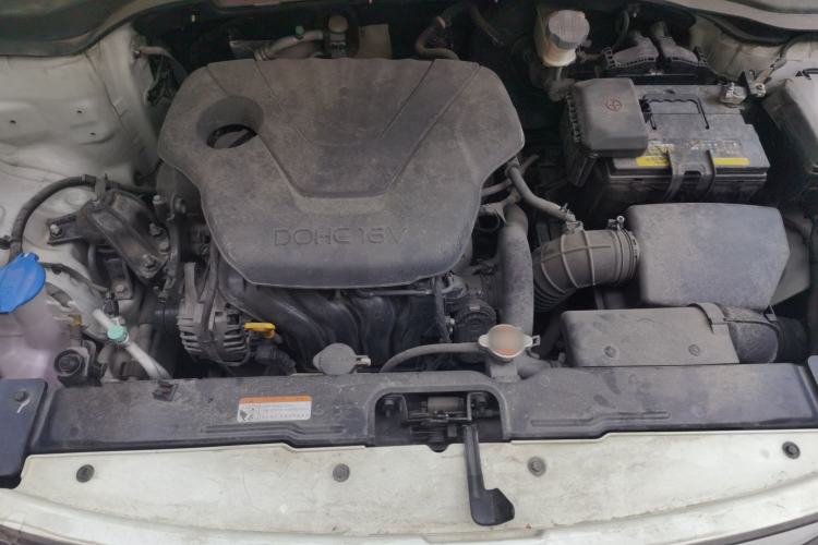 Used Hyundai ix25 2015 1.6L Automatic Two-Wheel-Drive Deluxe DLX Model Engine Bay