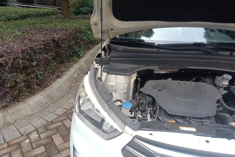 Used Hyundai ix25 2015 1.6L Automatic Two-Wheel Drive Smart GLS Trim Engine Bay Right