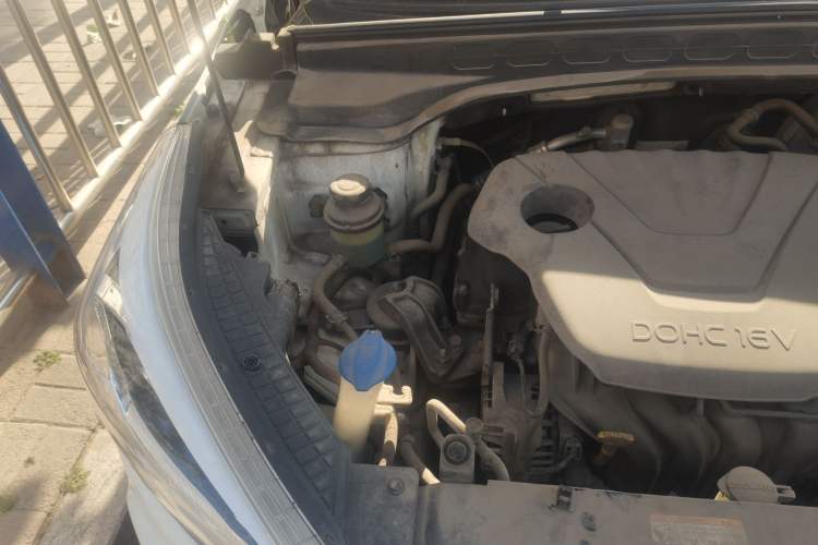 Used Hyundai ix25 2015 1.6L Manual Two-Wheel Drive Fashionable GS Model Engine Bay Right