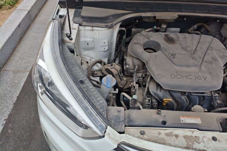 Used Hyundai ix25 2015 1.6L Automatic Two-Wheel Drive Smart GLS Trim Engine Bay Right