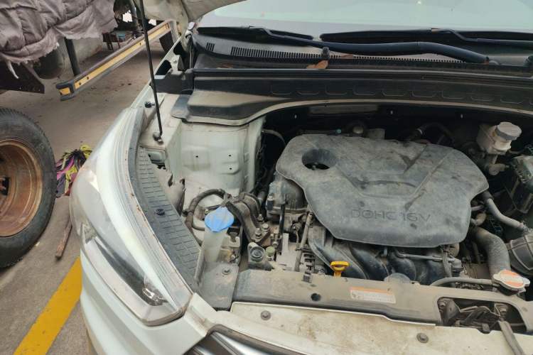 Used Hyundai ix25 2015 1.6L Automatic Two-Wheel Drive Smart GLS Trim Engine Bay Right