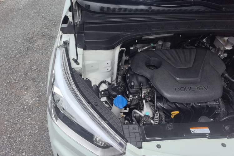 Used Hyundai ix25 2015 1.6L Automatic Two-Wheel Drive Smart GLS Trim Engine Bay Right
