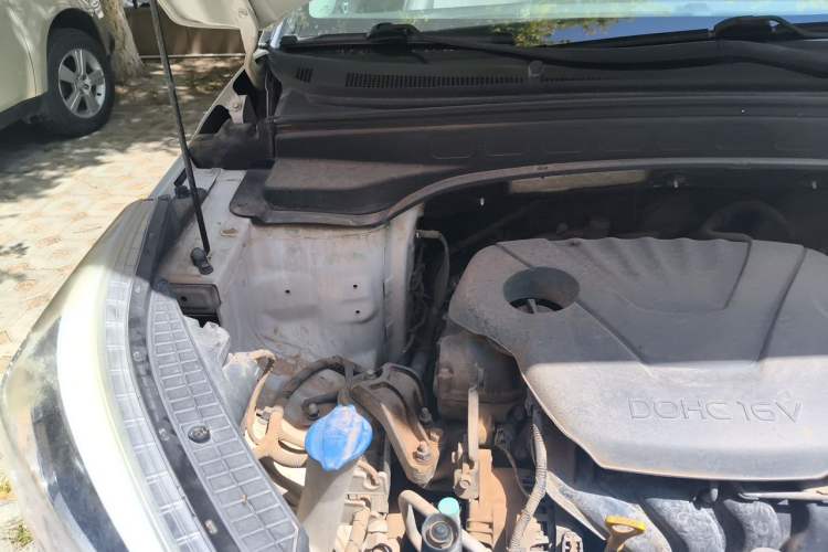 Used Hyundai ix25 2015 1.6L Automatic Two-Wheel Drive Smart GLS Trim Engine Bay Right