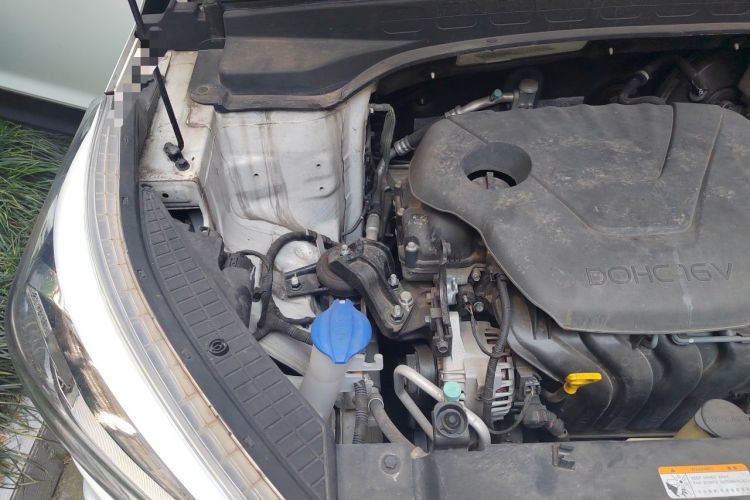 Used Hyundai ix25 2015 1.6L Automatic Two-Wheel Drive Smart GLS Trim Engine Bay Right