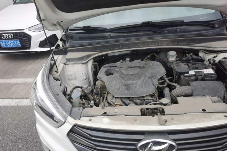 Used Hyundai ix25 2015 1.6L Automatic Two-Wheel Drive Smart GLS Trim Engine Bay Right