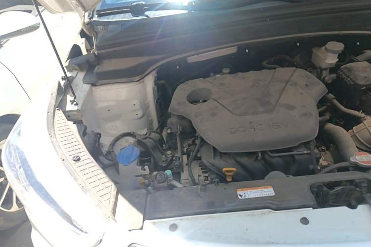 Used Hyundai ix25 2015 1.6L Automatic Two-Wheel Drive Smart GLS Trim Engine Bay Right
