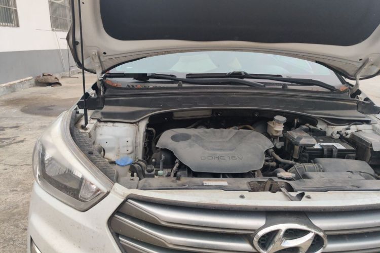 Used Hyundai ix25 2015 1.6L Automatic Two-Wheel Drive Smart GLS Trim Engine Bay Right