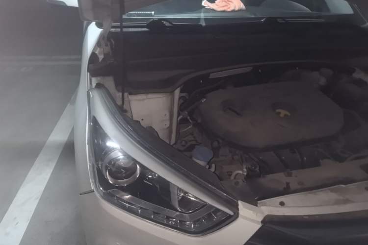 Used Hyundai ix25 2015 2.0L Automatic Two-Wheel Drive Intelligent GLS Engine Bay Right