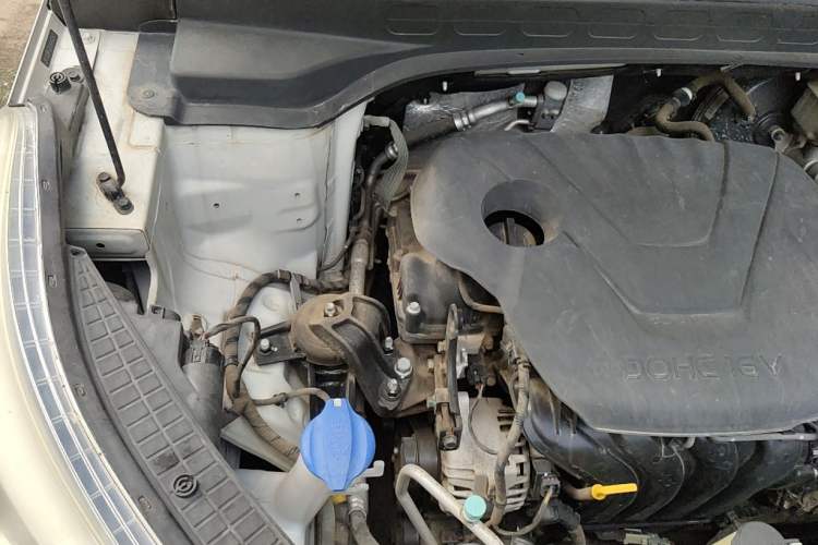 Used Hyundai ix25 2015 1.6L Automatic Two-Wheel Drive Smart GLS Trim Engine Bay Right