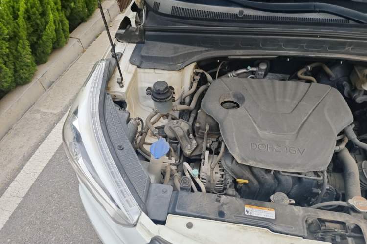 Used Hyundai ix25 2015 1.6L Manual Two-Wheel Drive Fashionable GS Model Engine Bay Right