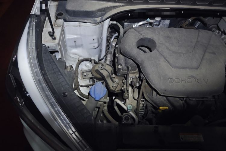 Used Hyundai ix25 2015 1.6L Automatic Two-Wheel Drive Smart GLS Trim Engine Bay Right