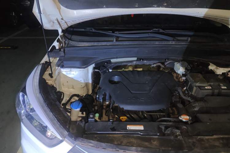 Used Hyundai ix25 2015 1.6L Automatic Two-Wheel Drive Smart GLS Trim Engine Bay Right