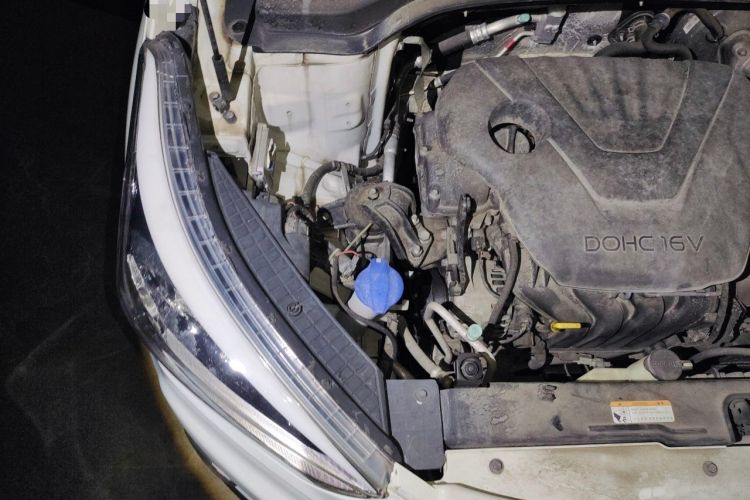 Used Hyundai ix25 2015 1.6L Automatic Two-Wheel Drive Smart GLS Trim Engine Bay Right
