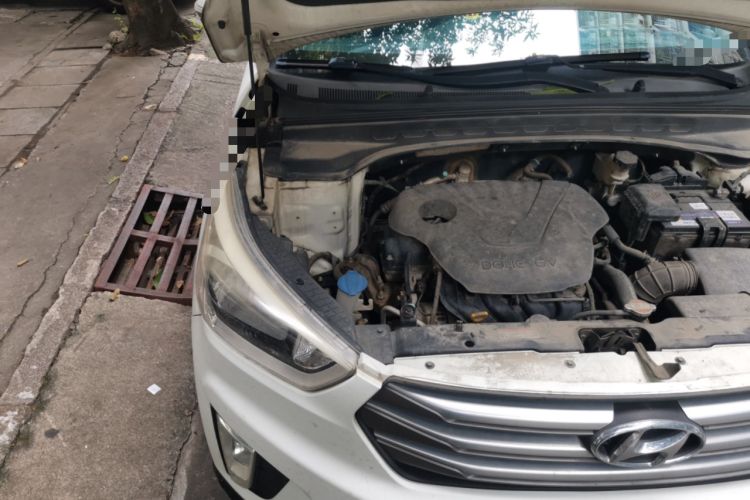 Used Hyundai ix25 2015 1.6L Automatic Two-Wheel Drive Smart GLS Trim Engine Bay Right