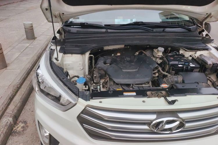 Used Hyundai ix25 2015 1.6L Automatic Two-Wheel Drive Smart GLS Trim Engine Bay Right