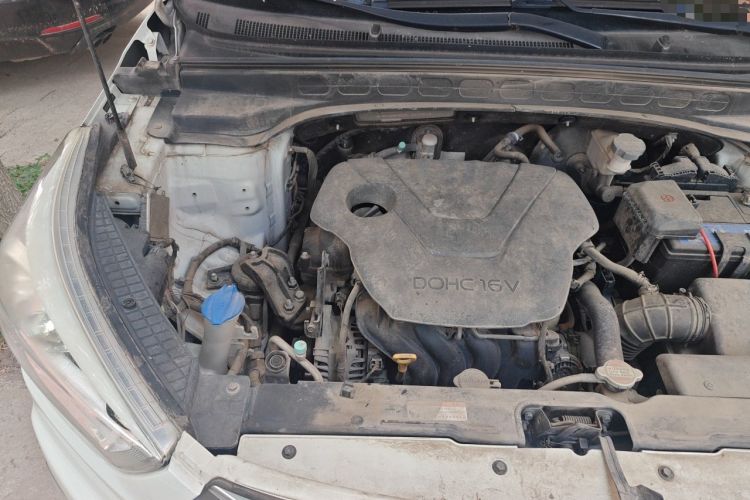 Used Hyundai ix25 2015 1.6L Automatic Two-Wheel Drive Smart GLS Trim Engine Bay Right