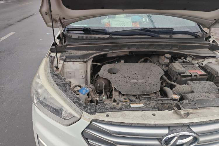 Used Hyundai ix25 2015 1.6L Automatic Two-Wheel Drive Smart GLS Trim Engine Bay Right