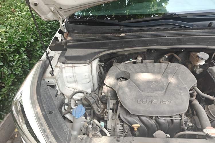 Used Hyundai ix25 2015 1.6L Automatic Two-Wheel Drive Smart GLS Trim Engine Bay Right
