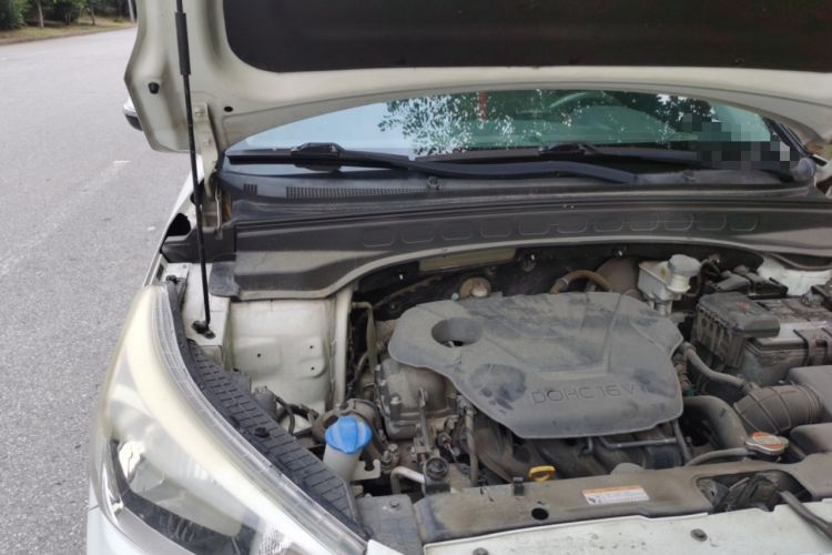 Used Hyundai ix25 2015 1.6L Automatic Two-Wheel Drive Smart GLS Trim Engine Bay Right