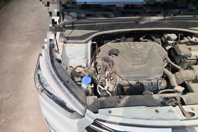 Used Hyundai ix25 2015 1.6L Automatic Two-Wheel Drive Smart GLS Trim Engine Bay Right