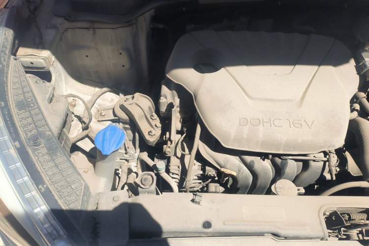 Used Hyundai ix25 2015 1.6L Automatic Two-Wheel Drive Smart GLS Trim Engine Bay Right
