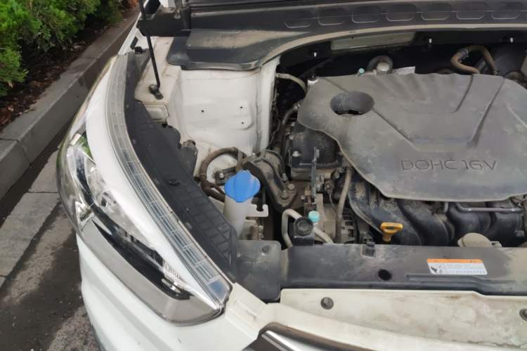 Used Hyundai ix25 2015 1.6L Automatic Two-Wheel Drive Smart GLS Trim Engine Bay Right