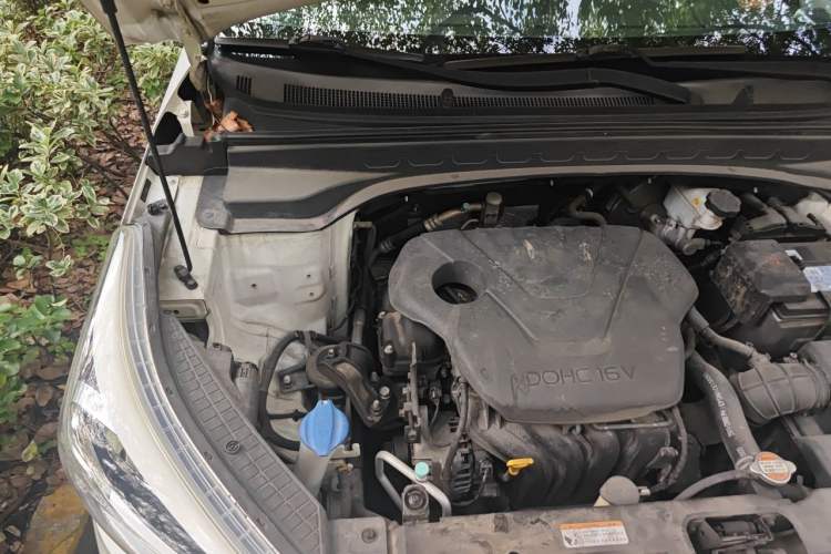 Used Hyundai ix25 2015 1.6L Automatic Two-Wheel Drive Smart GLS Trim Engine Bay Right