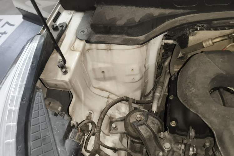 Used Hyundai ix25 2015 1.6L Automatic Two-Wheel Drive Smart GLS Trim Engine Bay Right