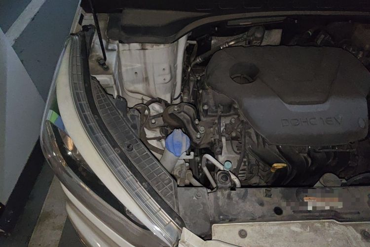 Used Hyundai ix25 2015 1.6L Automatic Two-Wheel Drive Smart GLS Trim Engine Bay Right