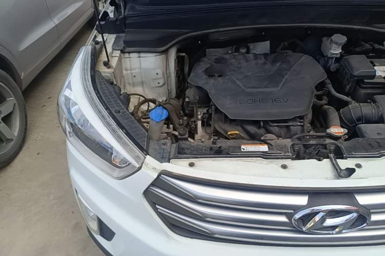 Used Hyundai ix25 2015 1.6L Automatic Two-Wheel Drive Smart GLS Trim Engine Bay Right