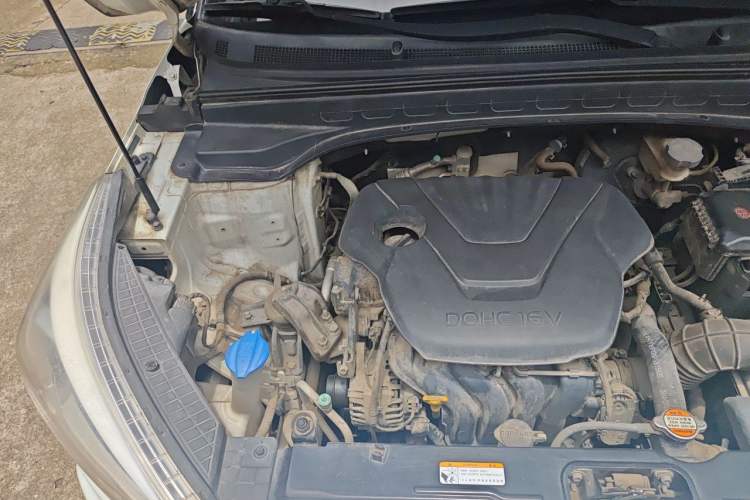 Used Hyundai ix25 2015 1.6L Automatic Two-Wheel Drive Smart GLS Trim Engine Bay Right