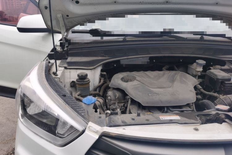 Used Hyundai ix25 2015 1.6L Manual Two-Wheel Drive Fashionable GS Model Engine Bay Right