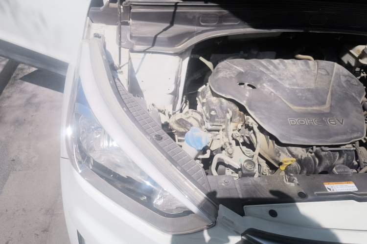 Used Hyundai ix25 2015 1.6L Automatic Two-Wheel Drive Smart GLS Trim Engine Bay Right