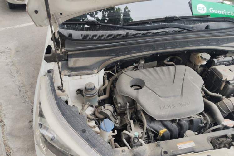 Used Hyundai ix25 2015 1.6L Manual Two-Wheel Drive Fashionable GS Model Engine Bay Right