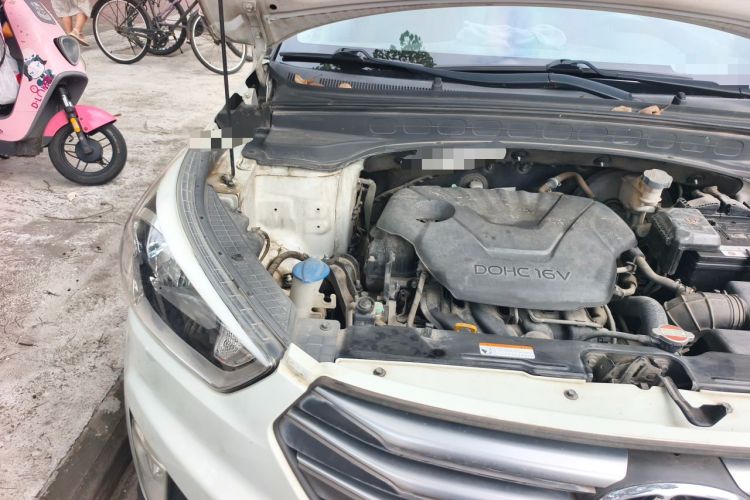 Used Hyundai ix25 2015 1.6L Automatic Two-Wheel Drive Smart GLS Trim Engine Bay Right