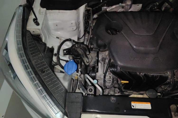 Used Hyundai ix25 2015 1.6L Automatic Two-Wheel Drive Smart GLS Trim Engine Bay Right