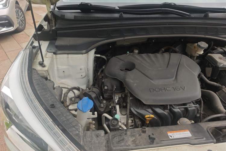Used Hyundai ix25 2015 1.6L Automatic Two-Wheel Drive Smart GLS Trim Engine Bay Right