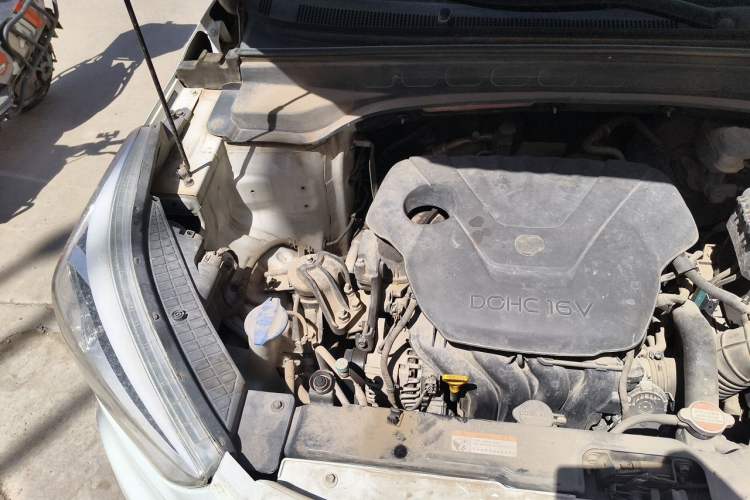 Used Hyundai ix25 2015 1.6L Automatic Two-Wheel Drive Smart GLS Trim Engine Bay Right