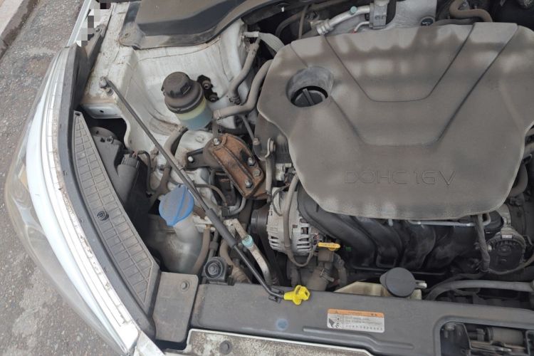 Used Hyundai ix25 2015 1.6L Manual Two-Wheel Drive Fashionable GS Model Engine Bay Right