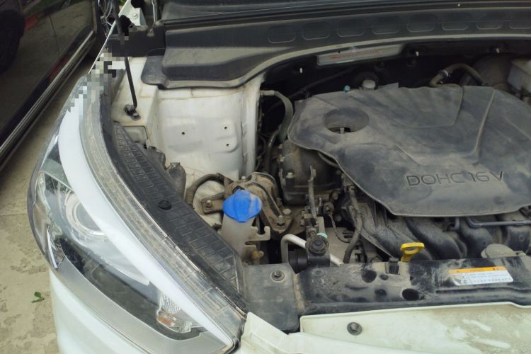 Used Hyundai ix25 2015 1.6L Automatic Two-Wheel Drive Smart GLS Trim Engine Bay Right