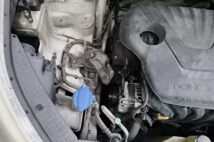 Used Hyundai ix25 2015 1.6L Automatic Two-Wheel Drive Smart GLS Trim Engine Bay Right