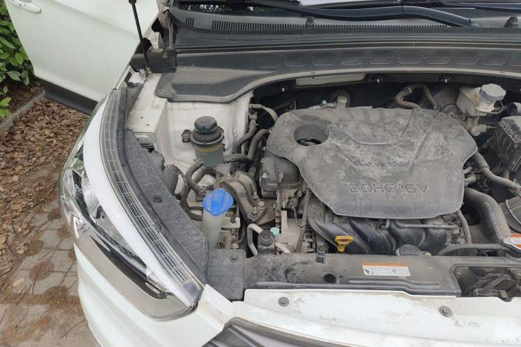 Used Hyundai ix25 2015 1.6L Manual Two-Wheel Drive Fashionable GS Model Engine Bay Right