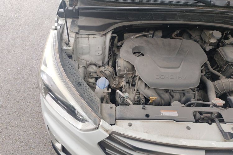 Used Hyundai ix25 2015 1.6L Automatic Two-Wheel Drive Smart GLS Trim Engine Bay Right