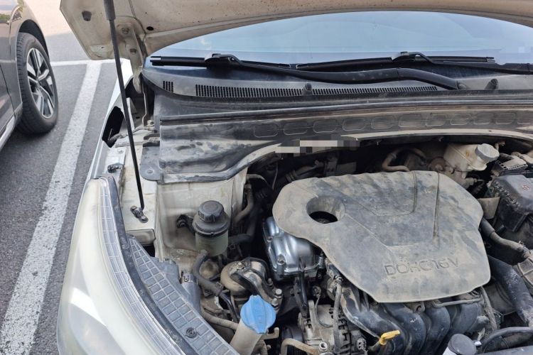 Used Hyundai ix25 2015 1.6L Automatic Two-Wheel Drive Fashionable GS Model Engine Bay Right