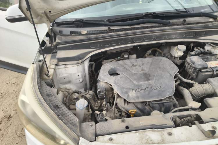 Used Hyundai ix25 2015 1.6L Automatic Two-Wheel Drive Smart GLS Trim Engine Bay Right