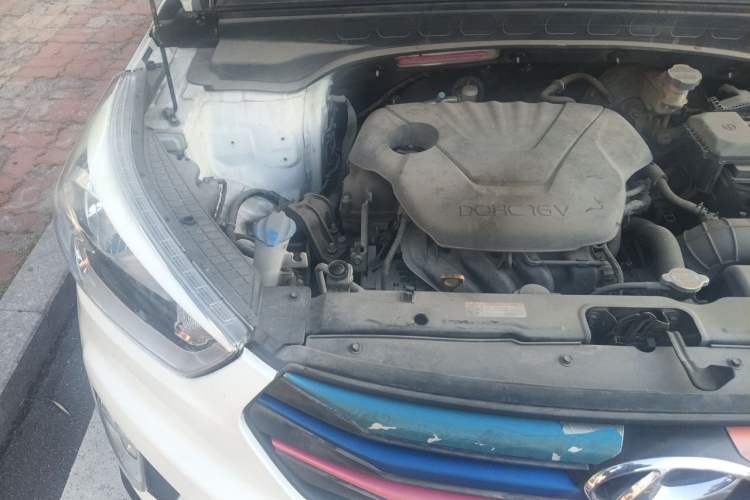 Used Hyundai ix25 2015 1.6L Automatic Two-Wheel Drive Smart GLS Trim Engine Bay Right