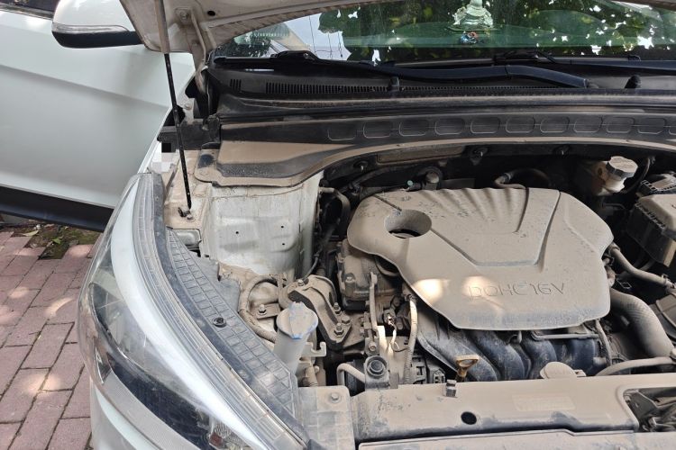 Used Hyundai ix25 2015 1.6L Automatic Two-Wheel Drive Smart GLS Trim Engine Bay Right