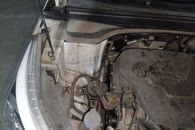 Used Hyundai ix25 2015 1.6L Automatic Two-Wheel Drive Smart GLS Trim Engine Bay Right