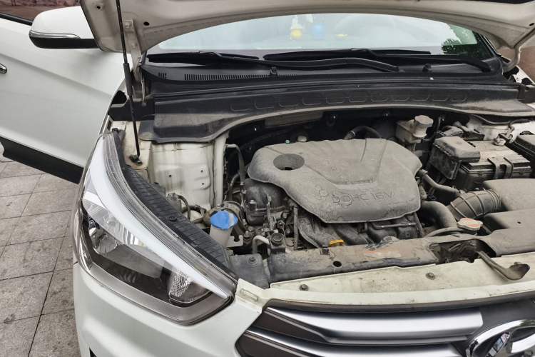 Used Hyundai ix25 2015 1.6L Automatic Two-Wheel Drive Smart GLS Trim Engine Bay Right