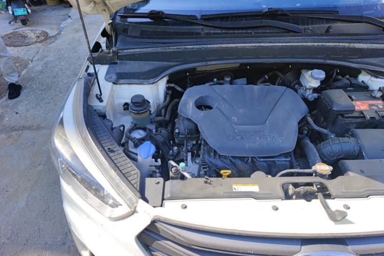 Used Hyundai ix25 2015 1.6L Automatic Two-Wheel Drive Fashionable GS Model Engine Bay Right
